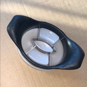 Pampered Chef Mango Wedger